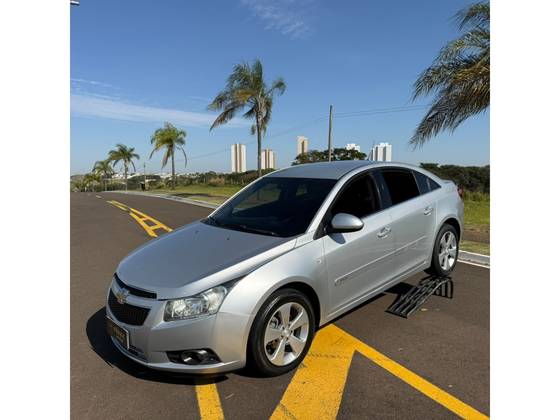 CHEVROLET CRUZE 1.8 LT 16V FLEX 4P AUTOMÁTICO CHEVROLET CRUZE 1.8 LT 16V FLEX 4P AUTOMÁTICO